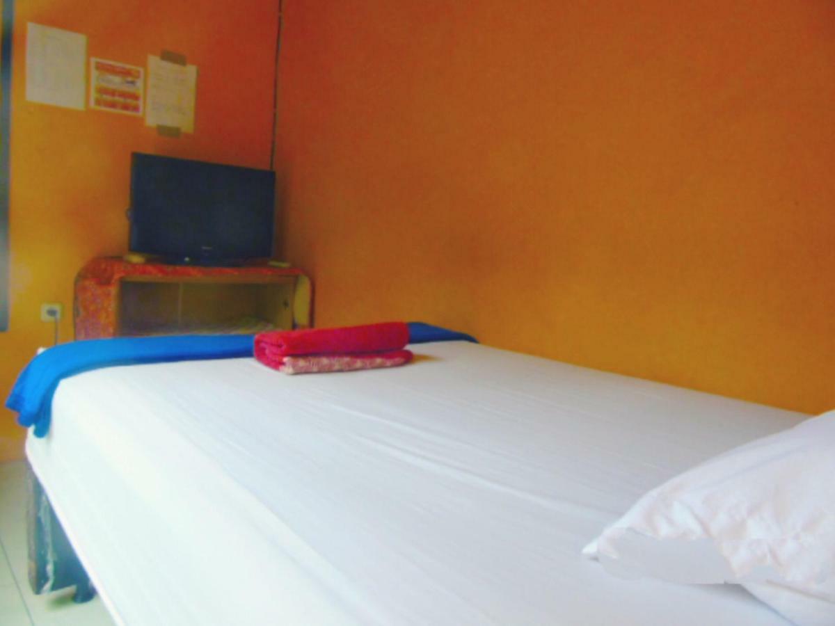 Aini Home Stay Ternate Luaran gambar